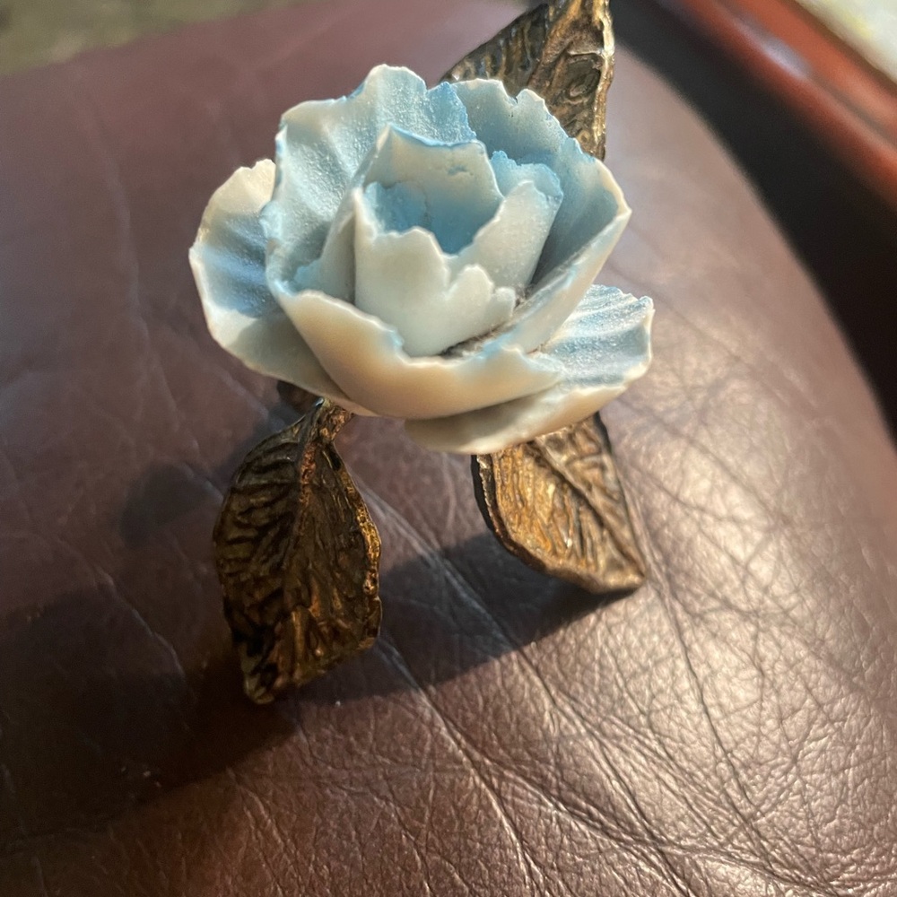 Capodimonte Blue Rose with Gold Leaves